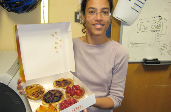 Cécile bought these pastries in Paris.