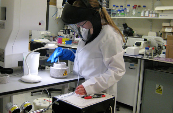 Sarah Schneider plunge-freezes cryo-EM grids