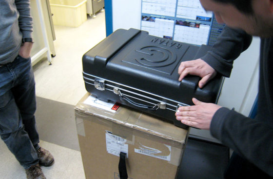 Christian Speck, Sarah Schneider and Ric Aramayo, the LMS cryo-EM manager, are excited to receive a new cryo-transfer holder from Gatan!